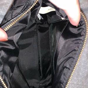 kate spade Bags - Like New Kate Spade Make Up Bag kate spade Bags - Like New Kate Spade Make Up Bag